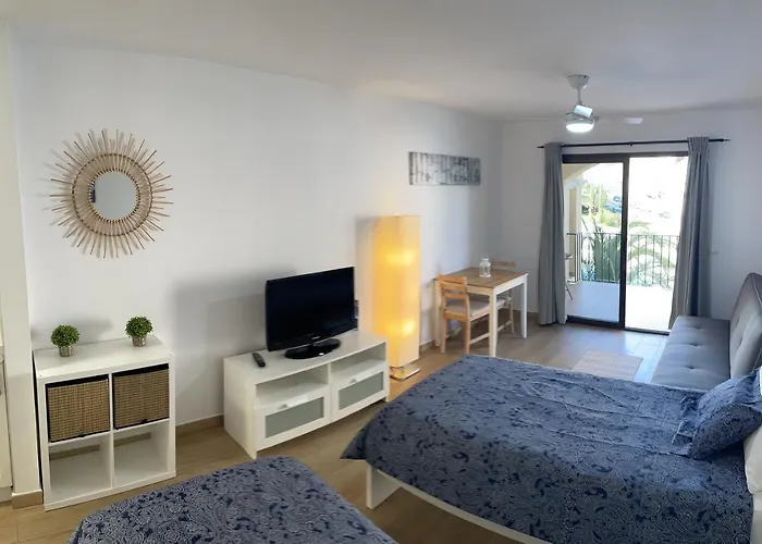Castle Harbour Los Cristianos Beautiful Studio With Pool View